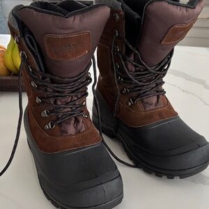 Weatherproof Men's Black and Brown Snow Boots brand new!